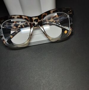 Fashion Nova Tortoiseshell Glasses
